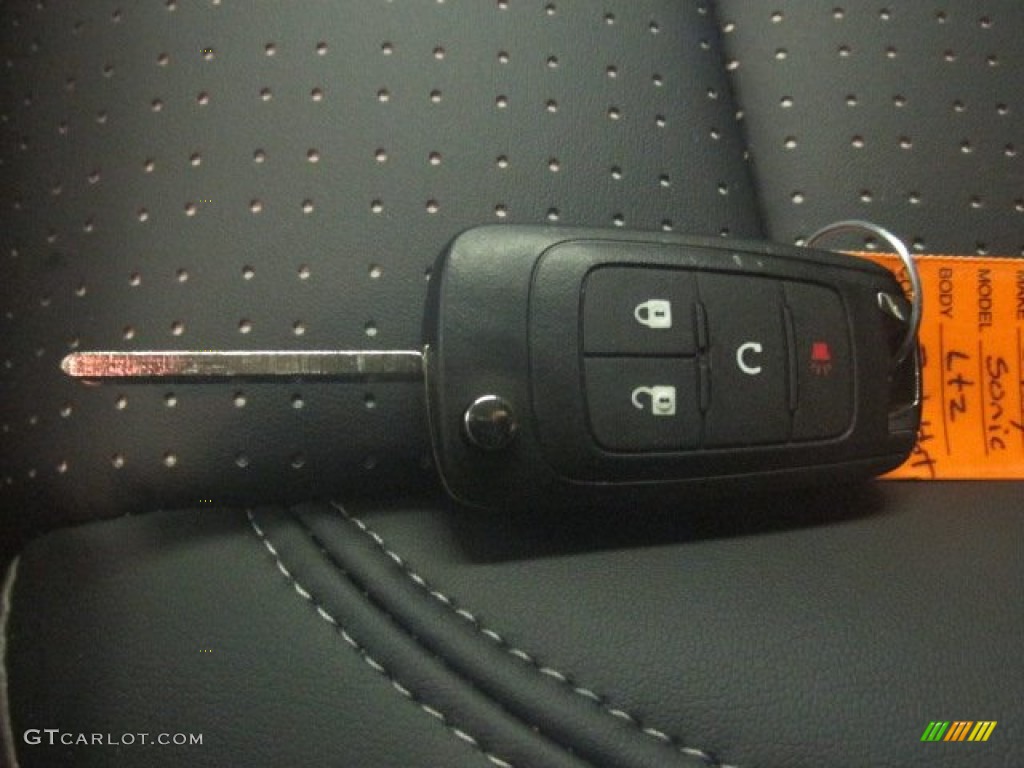2014 Chevrolet Sonic LTZ Hatchback Keys Photos