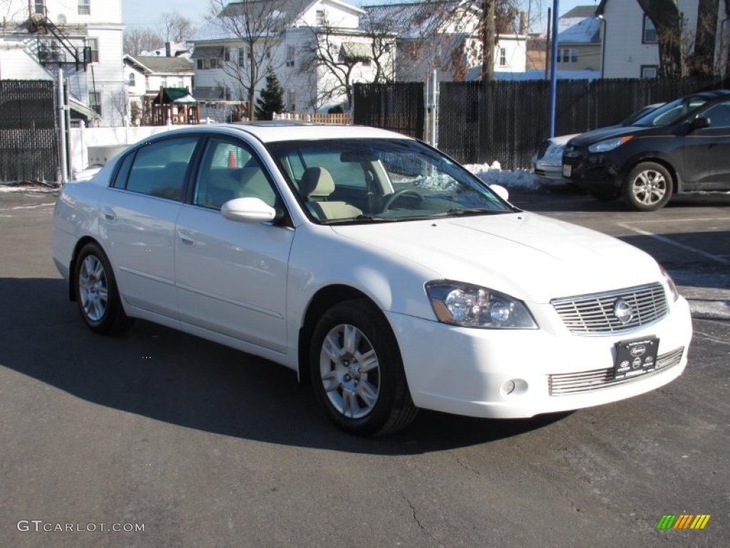 2003 Altima 2.5 SL - Cloud White / Blond photo #2