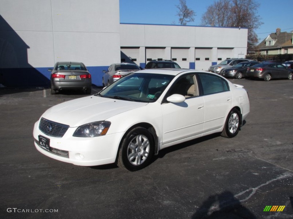 2003 Altima 2.5 SL - Cloud White / Blond photo #3
