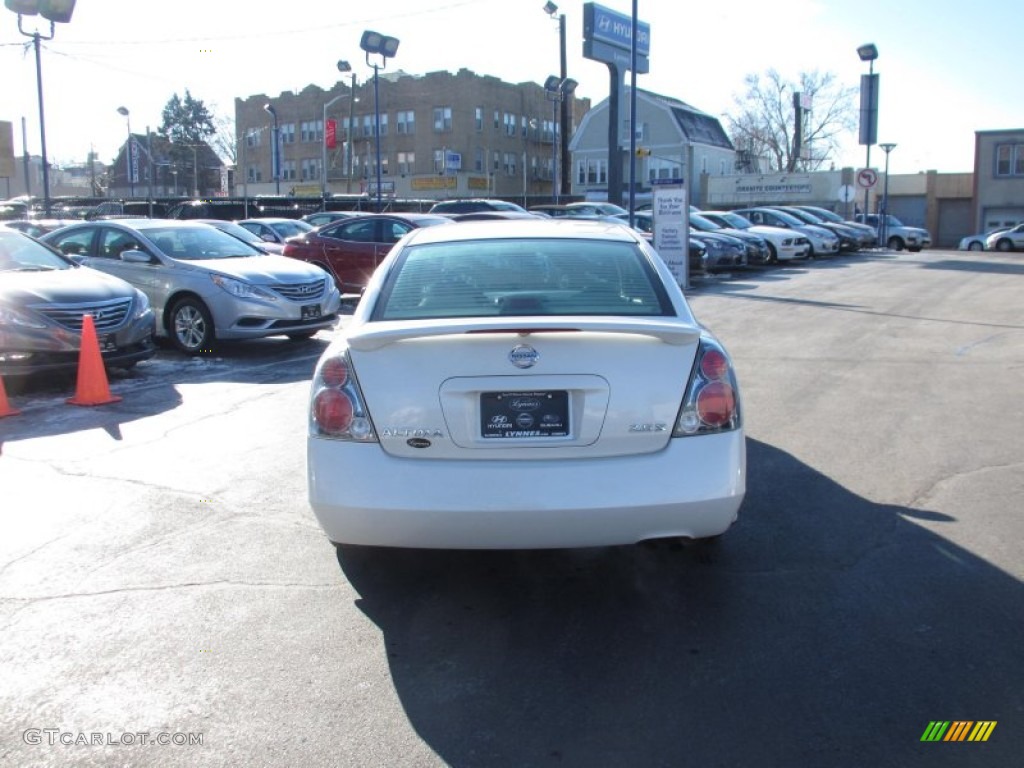 2003 Altima 2.5 SL - Cloud White / Blond photo #4