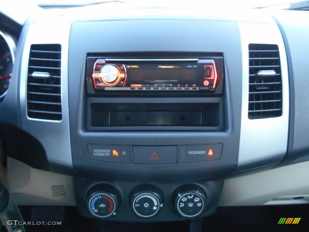 2007 Outlander LS 4WD - Deep Blue Metallic / Beige photo #15