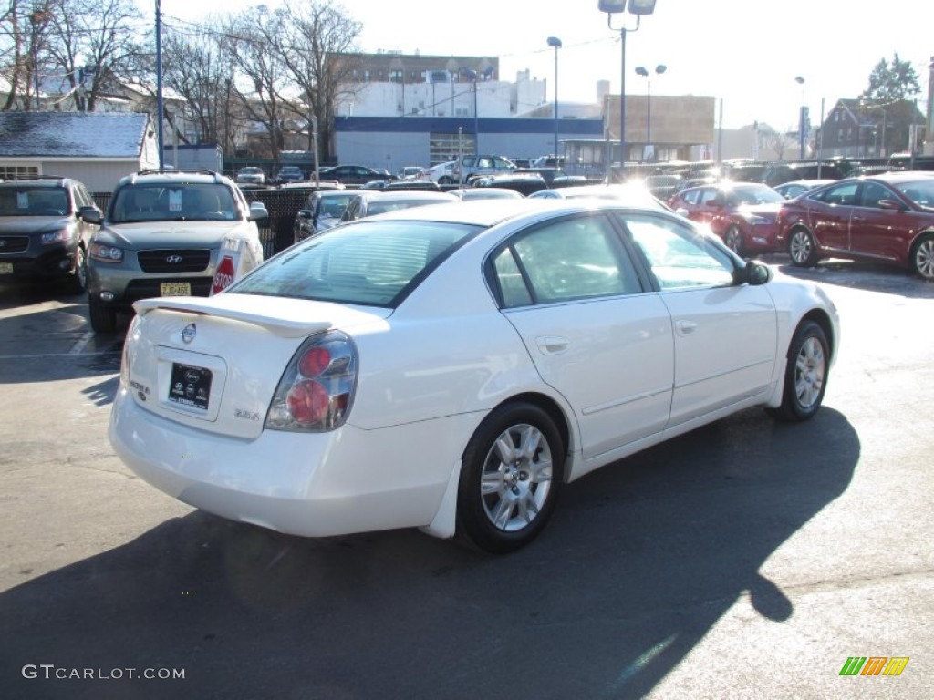 2003 Altima 2.5 SL - Cloud White / Blond photo #6