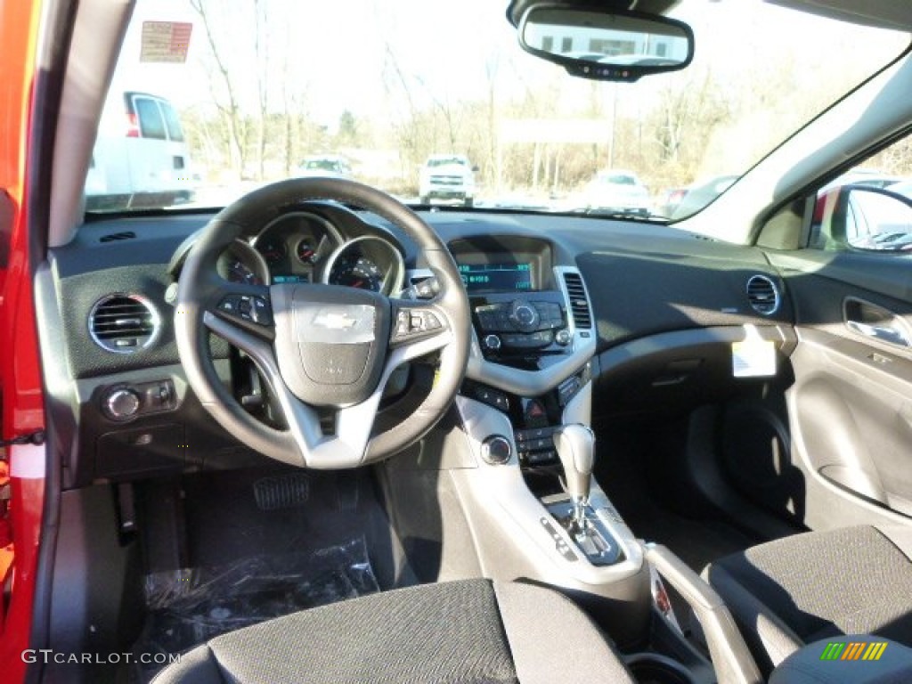 2014 Cruze LT - Red Hot / Jet Black photo #14