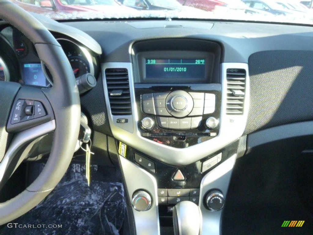 2014 Chevrolet Cruze LT Controls Photo #88834870