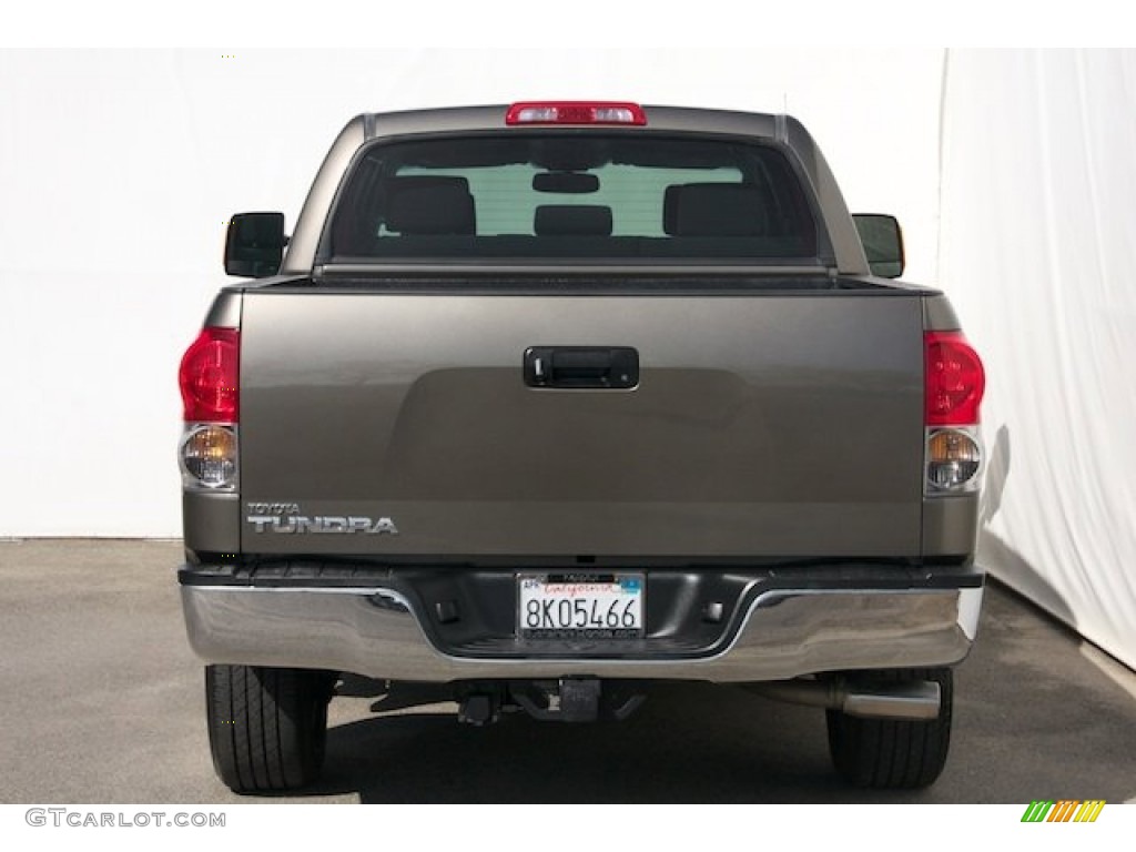 2007 Tundra SR5 CrewMax - Pyrite Mica / Graphite Gray photo #10