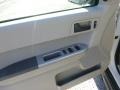 White Suede - Escape XLT V6 4WD Photo No. 11