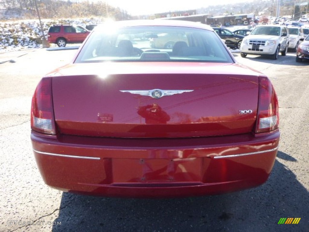 2007 300 Touring - Inferno Red Crystal Pearlcoat / Dark Slate Gray/Light Graystone photo #3