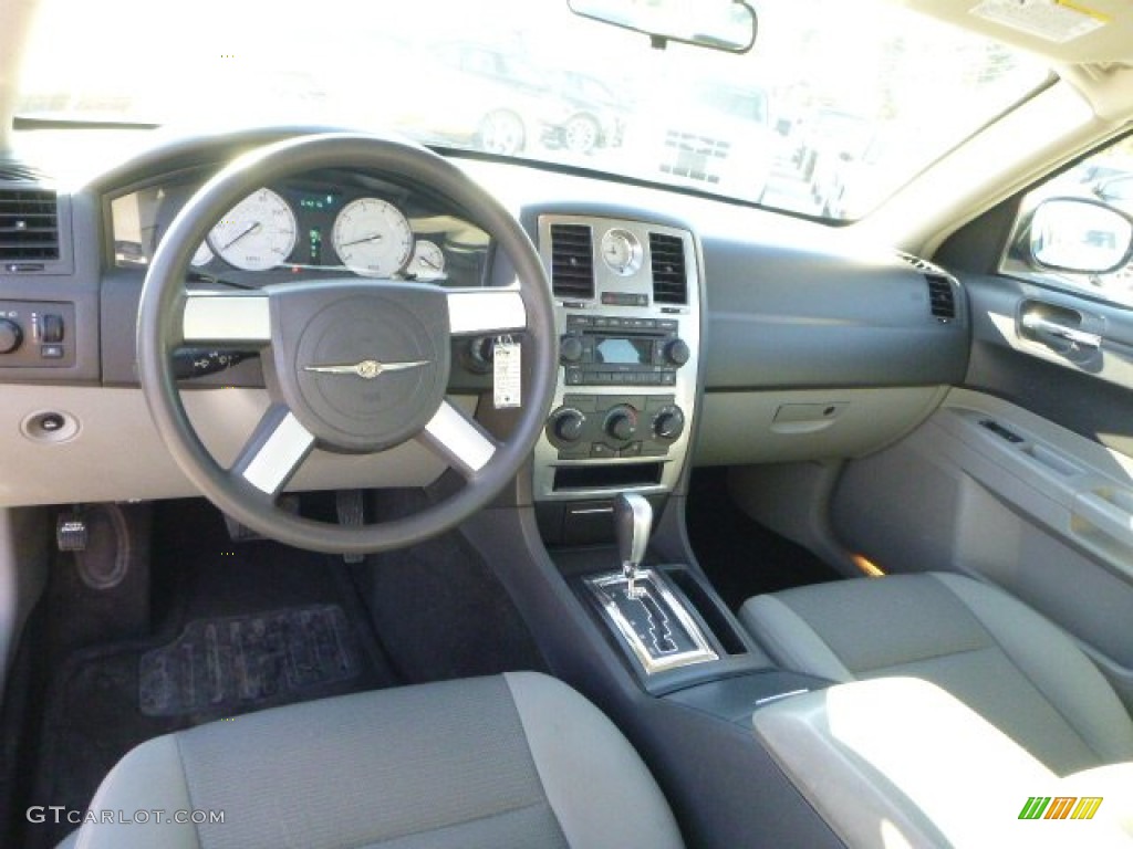 2007 300 Touring - Inferno Red Crystal Pearlcoat / Dark Slate Gray/Light Graystone photo #10