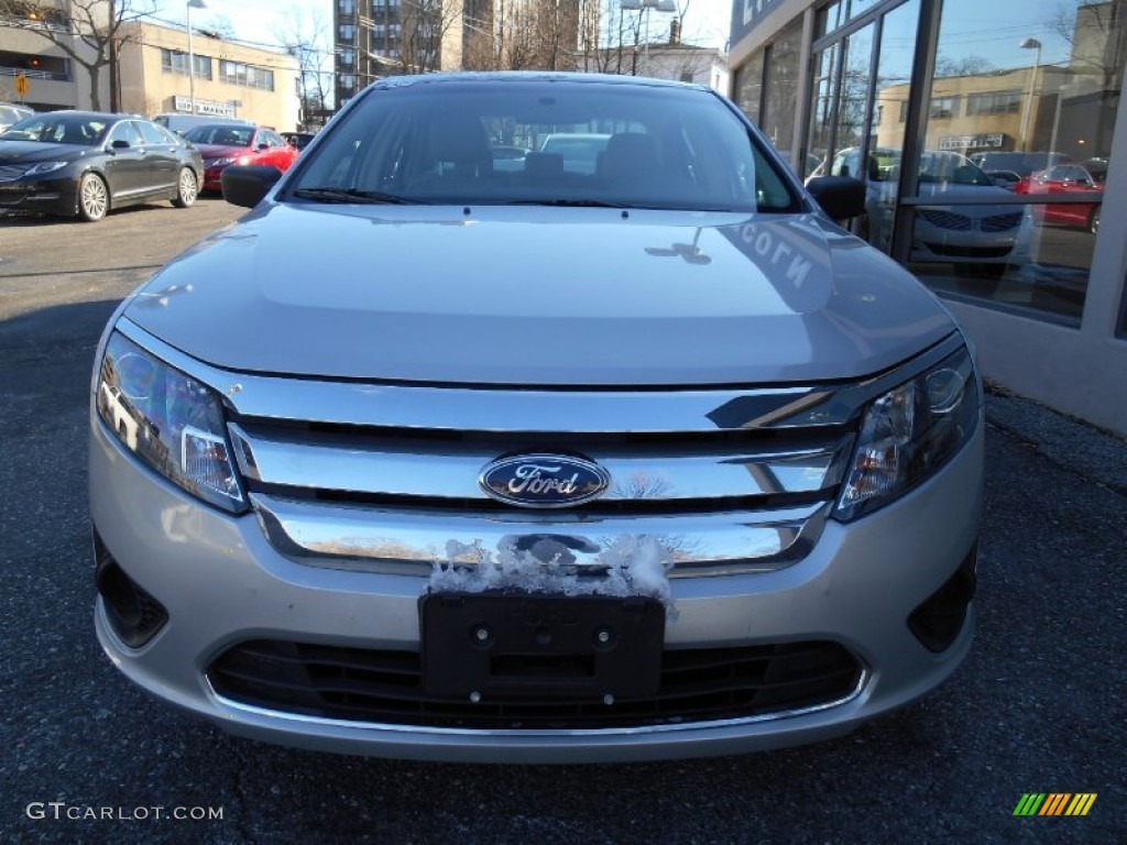 2010 Fusion S - Brilliant Silver Metallic / Medium Light Stone photo #2