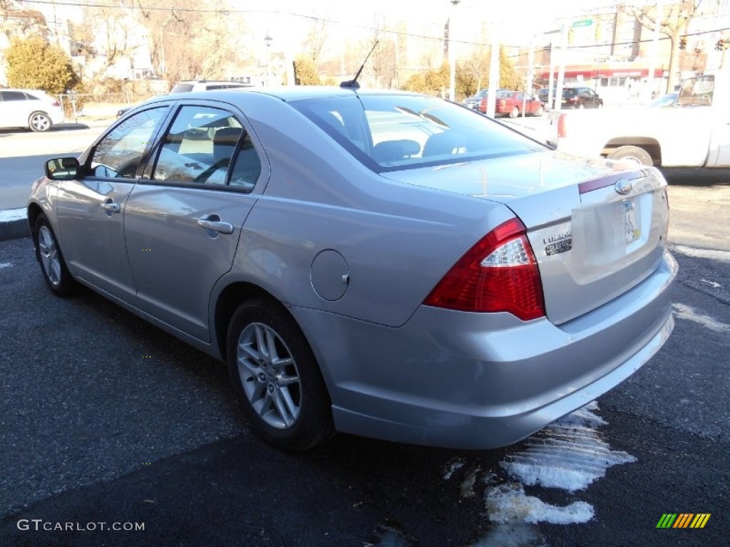 2010 Fusion S - Brilliant Silver Metallic / Medium Light Stone photo #7