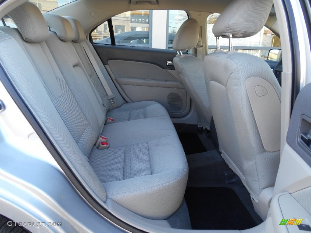 2010 Fusion S - Brilliant Silver Metallic / Medium Light Stone photo #10