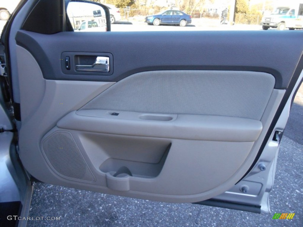 2010 Fusion S - Brilliant Silver Metallic / Medium Light Stone photo #11