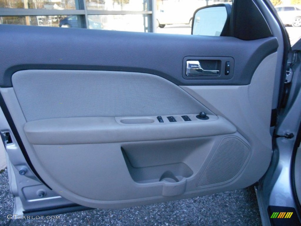 2010 Fusion S - Brilliant Silver Metallic / Medium Light Stone photo #13