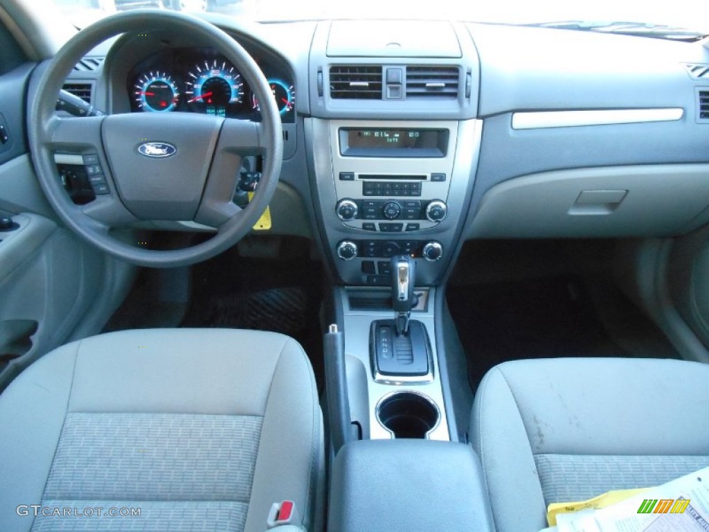 2010 Fusion S - Brilliant Silver Metallic / Medium Light Stone photo #18