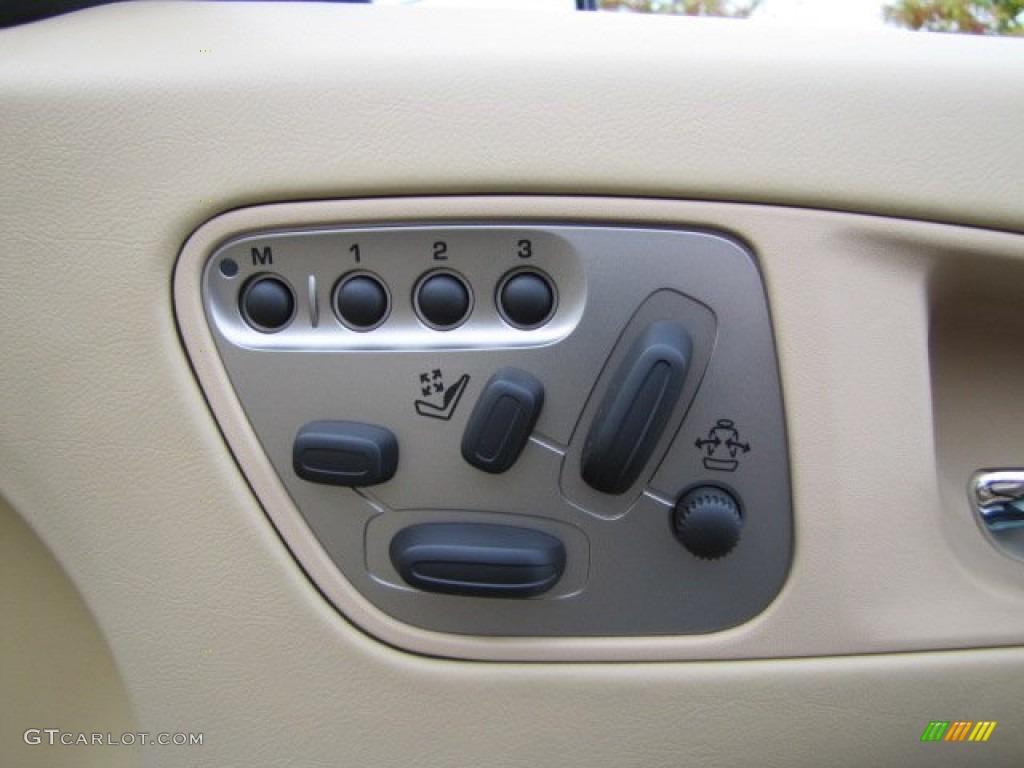 2007 Jaguar XK XK8 Convertible Controls Photos