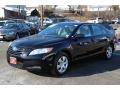 Black - Camry LE Photo No. 3