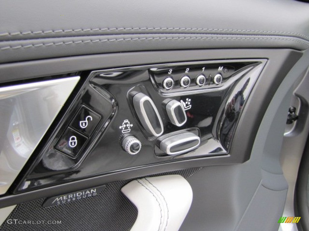 2014 Jaguar F-TYPE V8 S Controls Photo #88845226