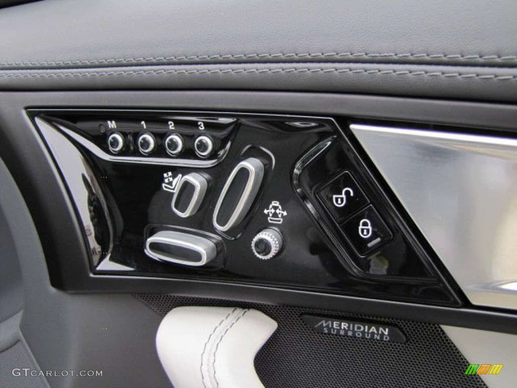 2014 Jaguar F-TYPE V8 S Controls Photo #88845292
