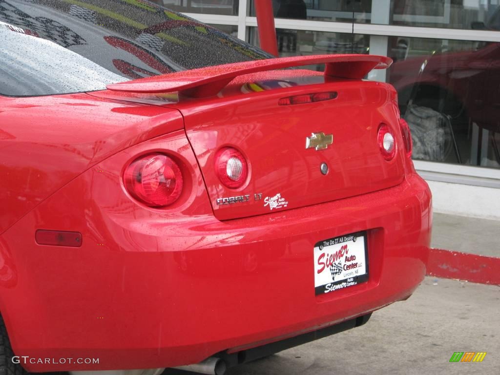 2007 Cobalt LT Coupe - Victory Red / Gray photo #12