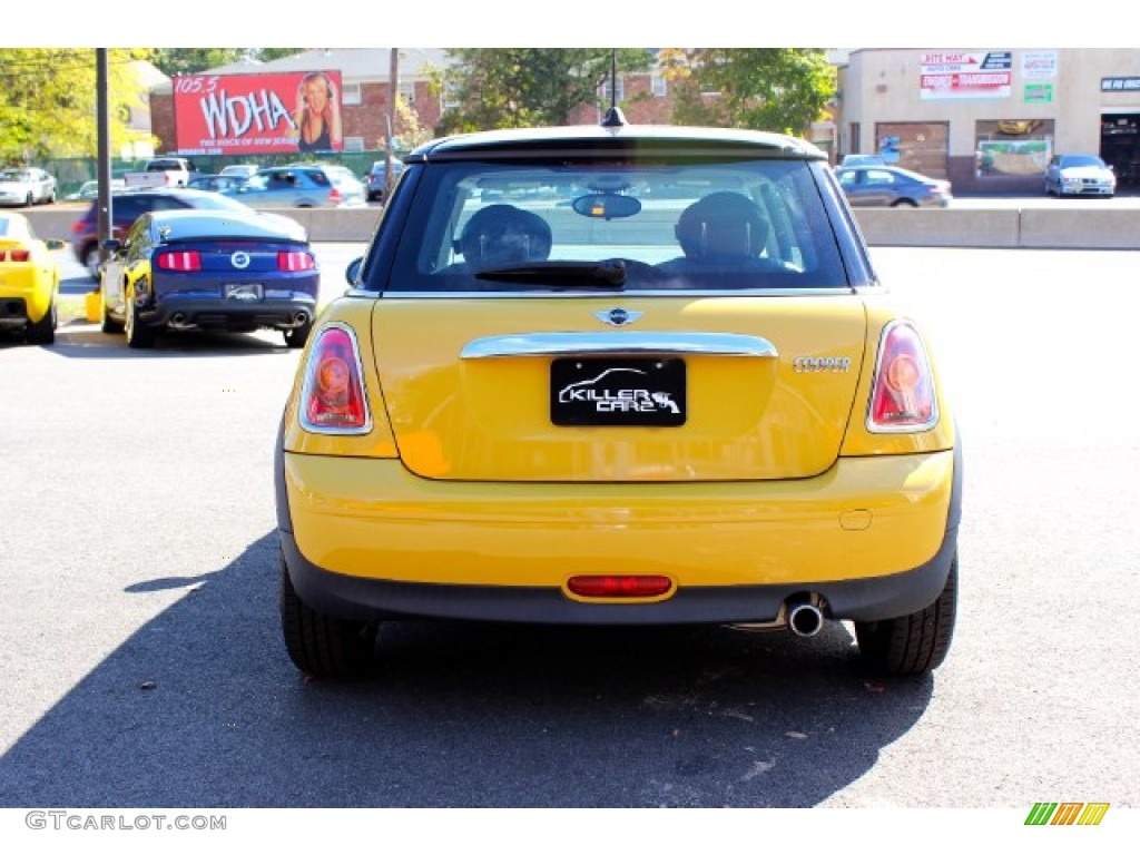 2007 Cooper Hardtop - Mellow Yellow / Carbon Black/Carbon Black photo #6