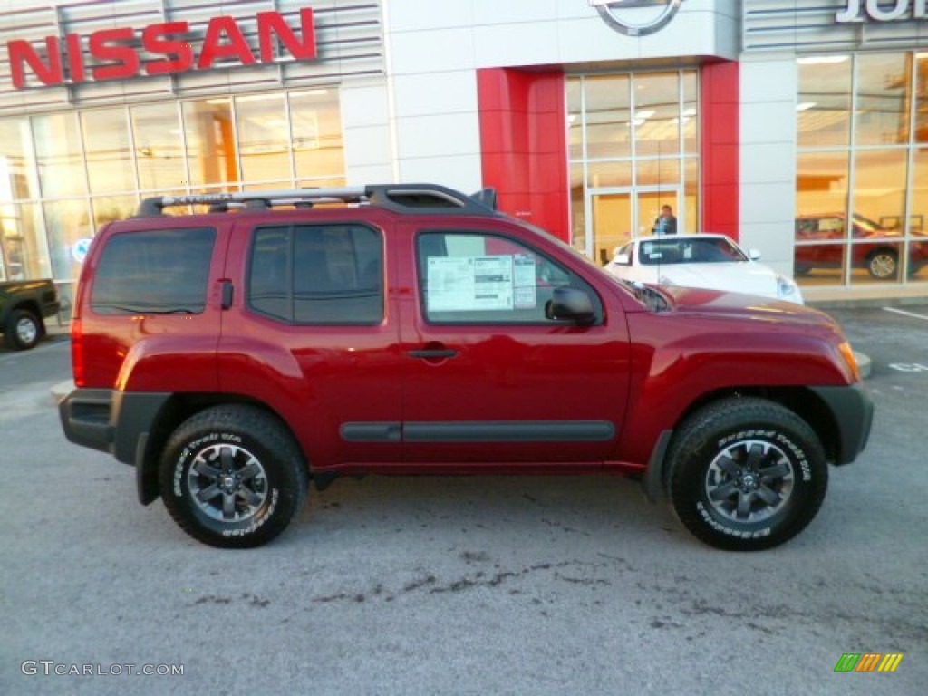 2014 Xterra PRO-4X 4x4 - Cayenne Red / PRO-4X Gray/Steel Cloth photo #8