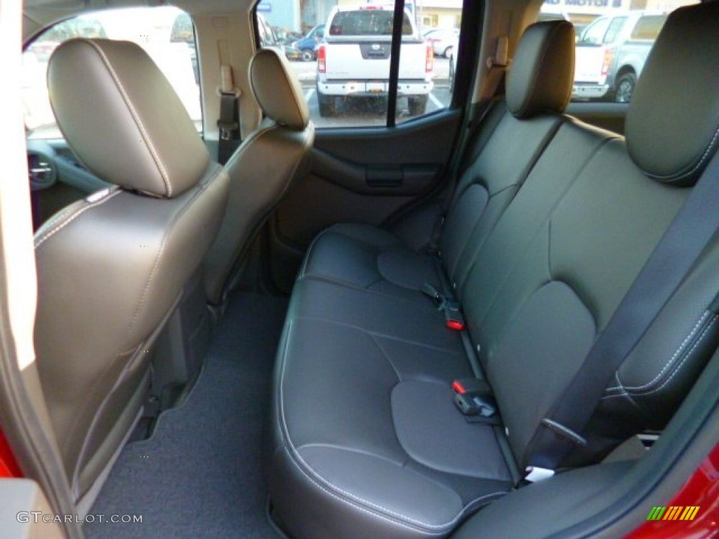 2014 Xterra PRO-4X 4x4 - Cayenne Red / PRO-4X Gray/Steel Cloth photo #13