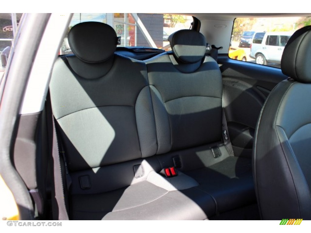 2007 Cooper Hardtop - Mellow Yellow / Carbon Black/Carbon Black photo #24