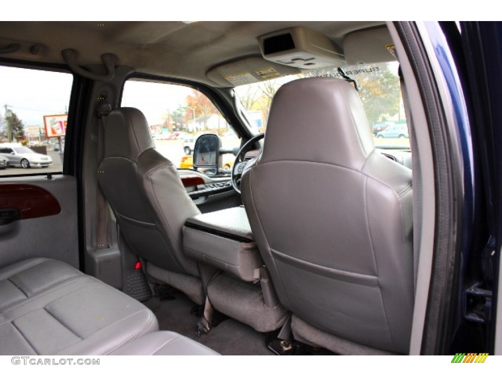 2005 F350 Super Duty XLT Crew Cab 4x4 Dually - True Blue Metallic / Medium Flint photo #25