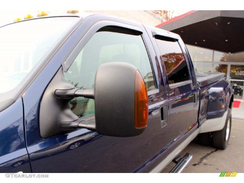 2005 F350 Super Duty XLT Crew Cab 4x4 Dually - True Blue Metallic / Medium Flint photo #32