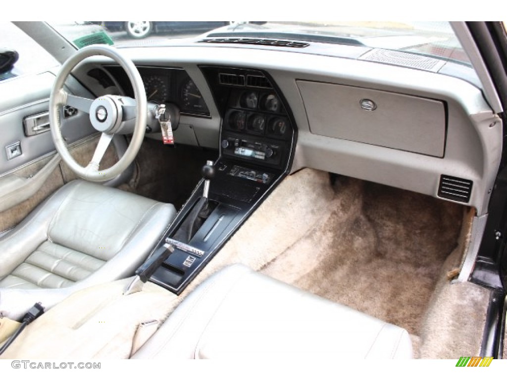 1978 Chevrolet Corvette Indianapolis 500 Pace Car Silver Dashboard Photo #88851460