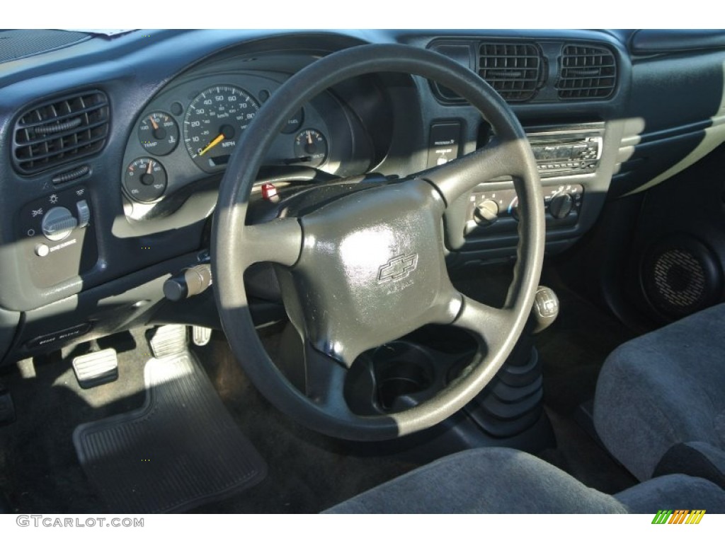 2000 S10 LS Regular Cab - Light Pewter Metallic / Graphite photo #23