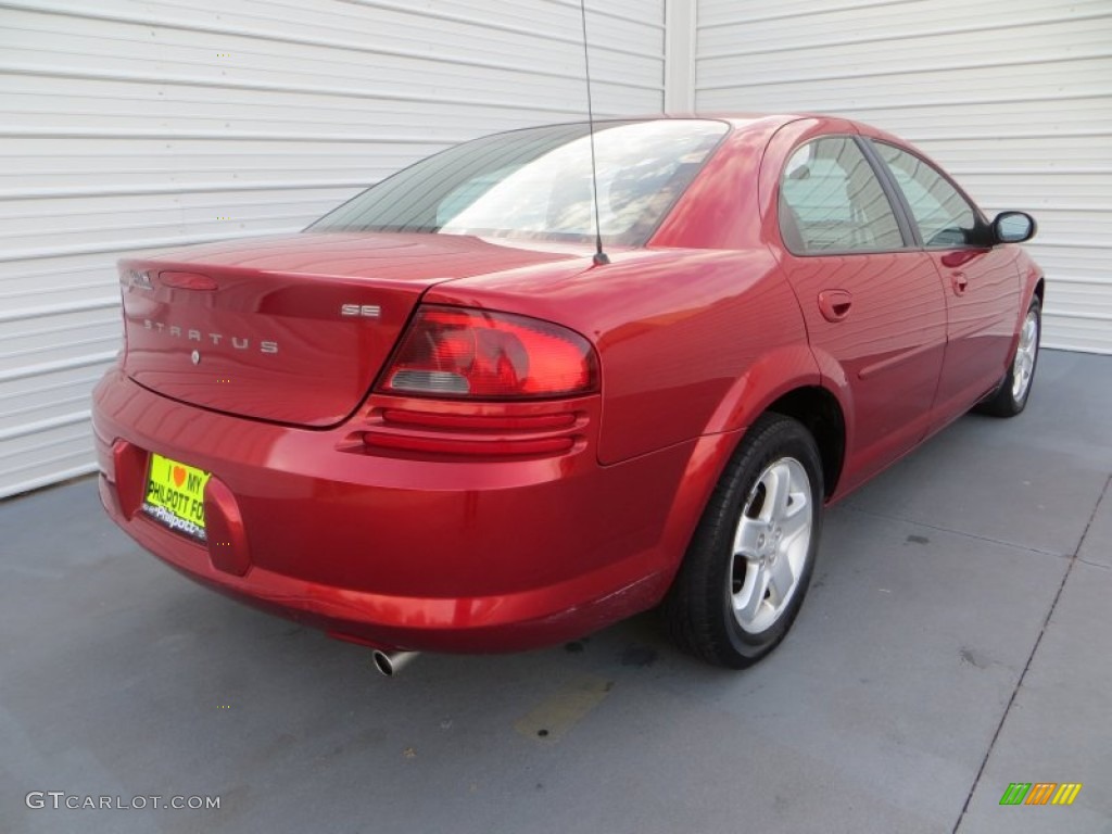 2002 Stratus SE Plus Sedan - Inferno Red Pearl / Sandstone photo #4