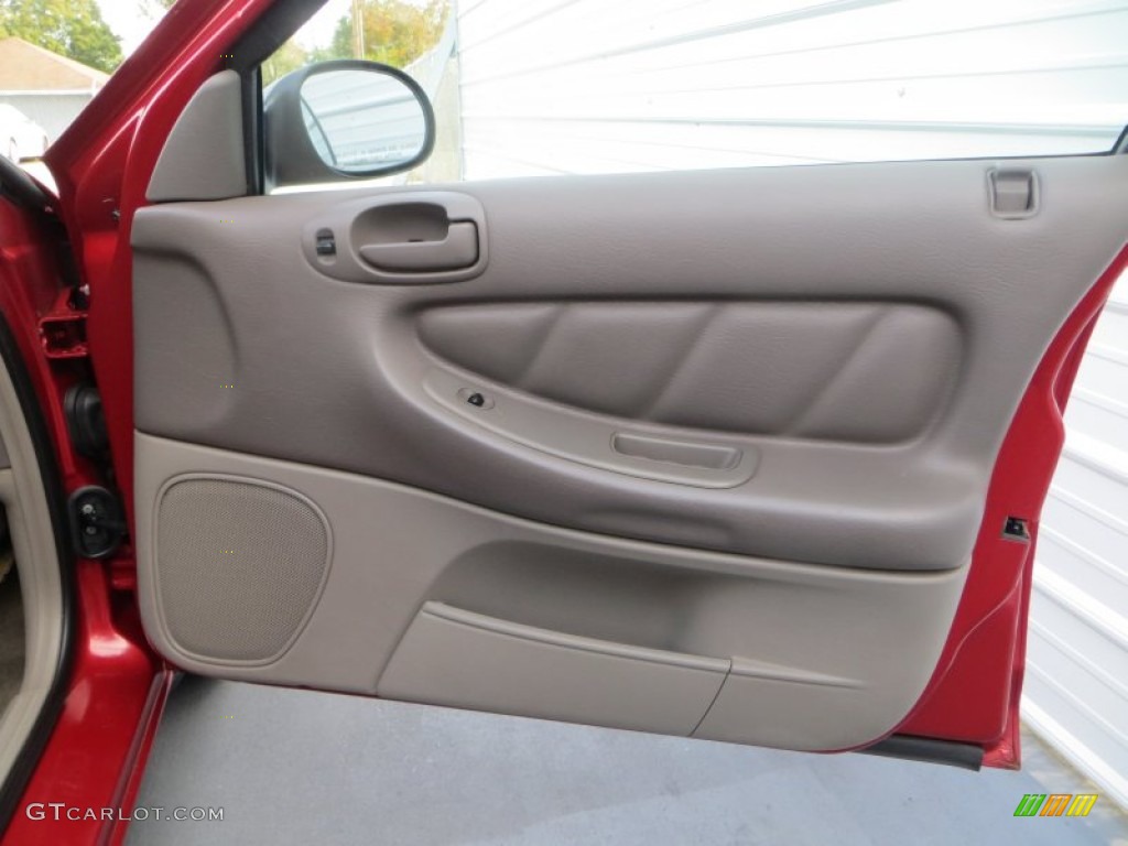 2002 Stratus SE Plus Sedan - Inferno Red Pearl / Sandstone photo #23