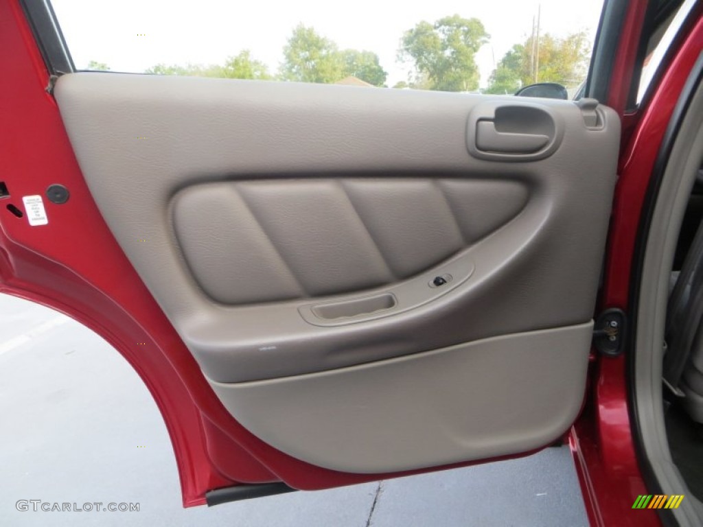 2002 Stratus SE Plus Sedan - Inferno Red Pearl / Sandstone photo #32