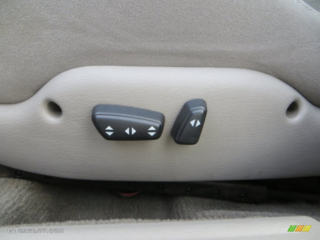 2002 Stratus SE Plus Sedan - Inferno Red Pearl / Sandstone photo #40