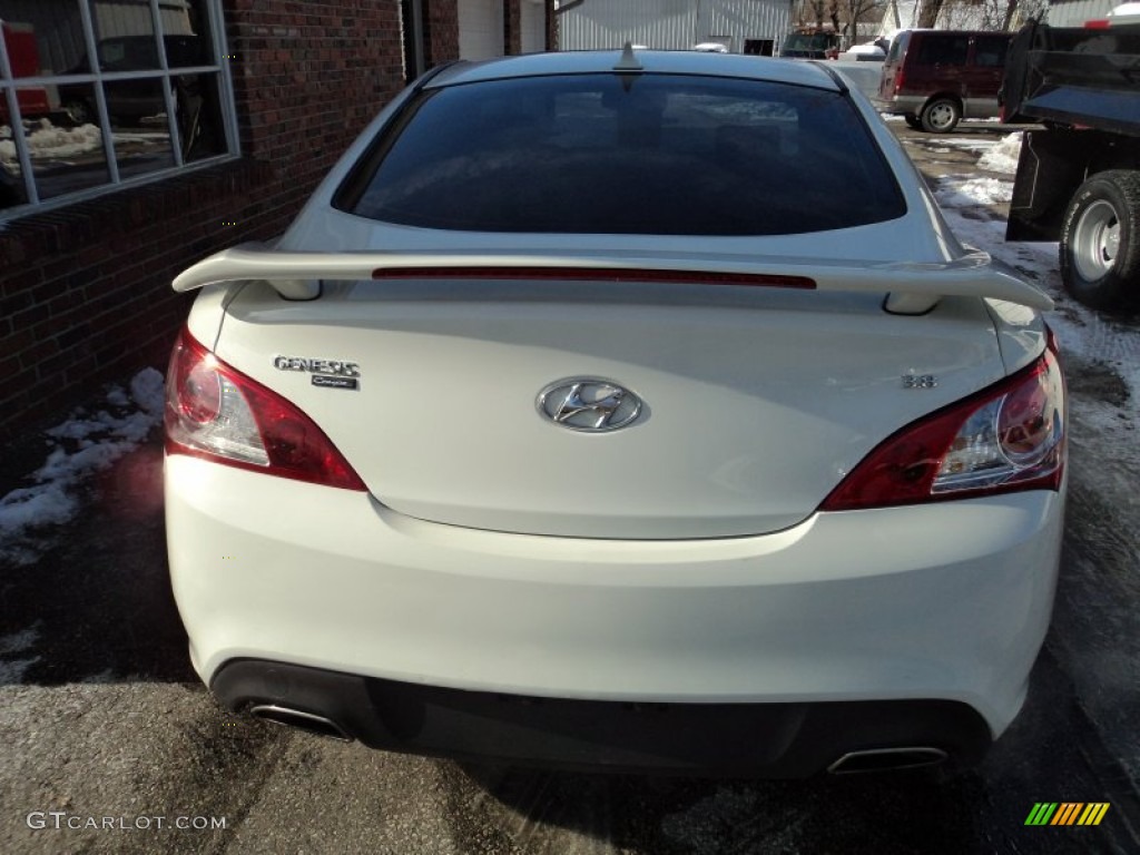 2012 Genesis Coupe 3.8 Track - Karussell White / Black Leather photo #28