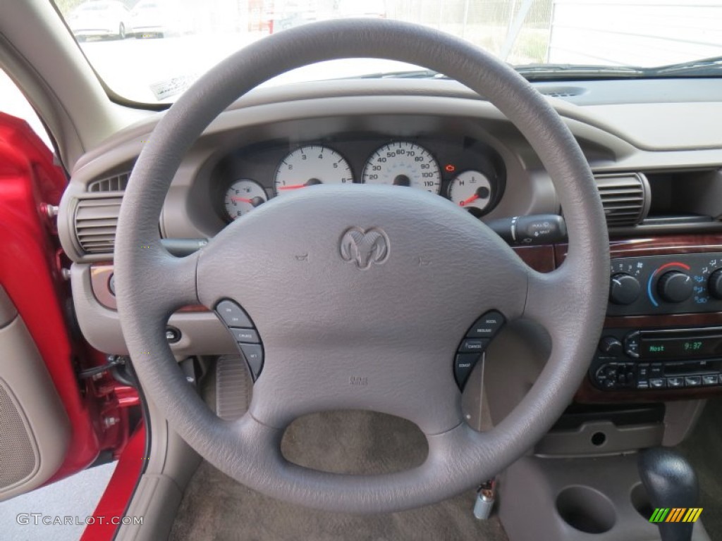 2002 Stratus SE Plus Sedan - Inferno Red Pearl / Sandstone photo #44