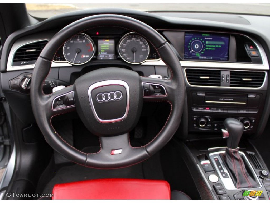 2010 Audi S5 3.0 TFSI quattro Cabriolet Steering Wheel Photos