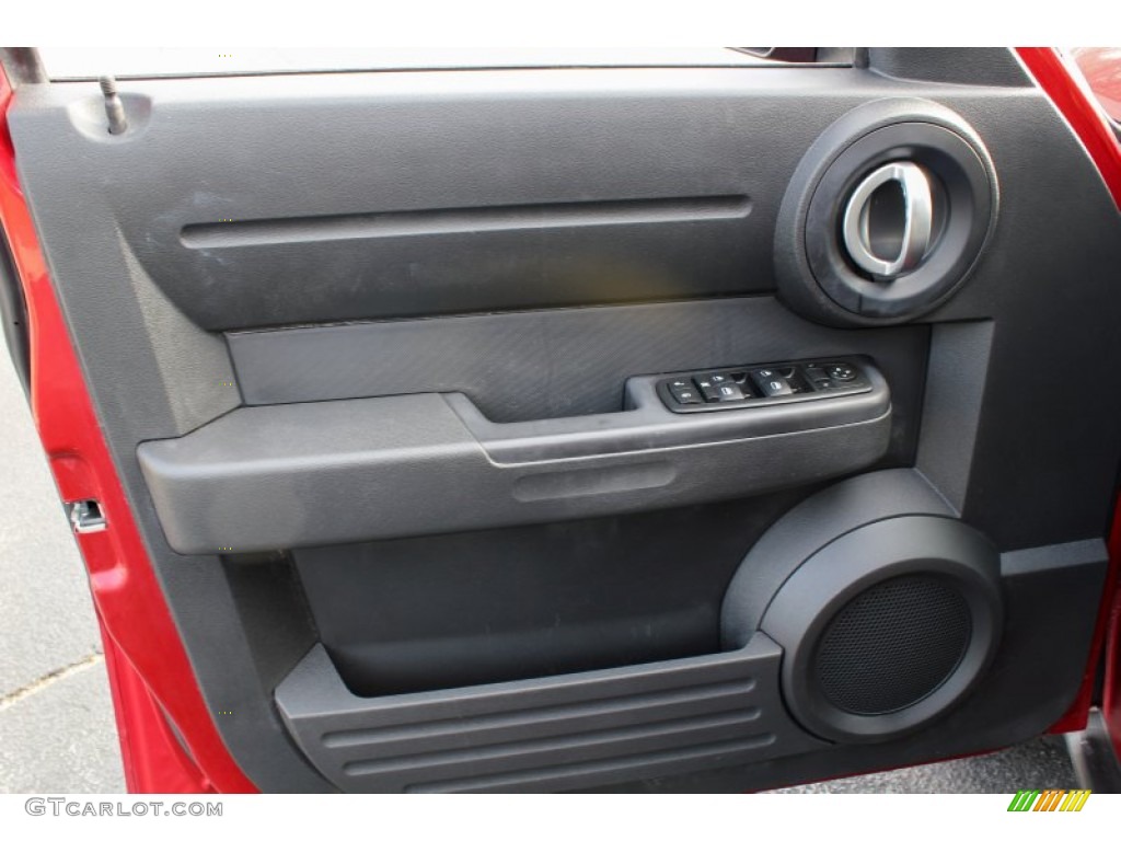 2010 Nitro Heat 4x4 - Inferno Red Crystal Pearl / Dark Slate Gray/Light Slate Gray photo #11