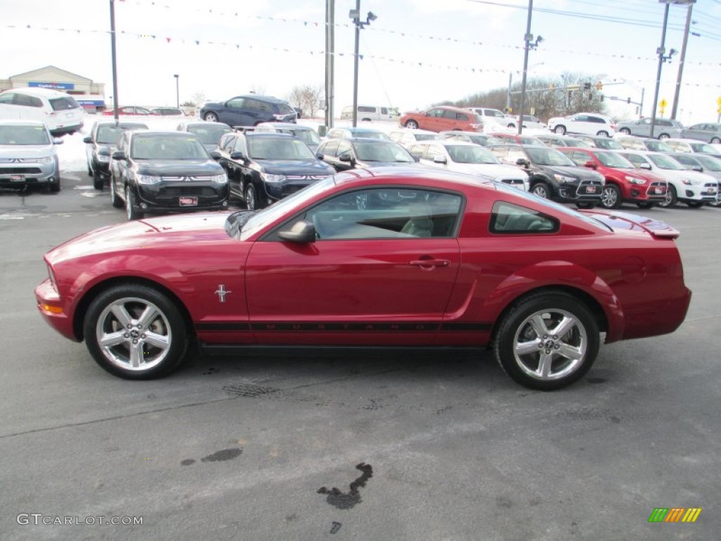 2008 Mustang V6 Deluxe Coupe - Dark Candy Apple Red / Light Graphite photo #4