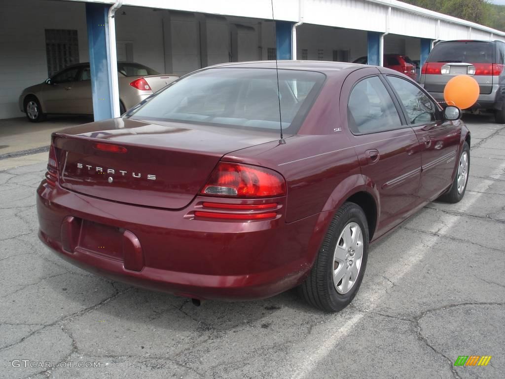 2001 Stratus SE Sedan - Dark Garnet Red Pearl / Dark Slate Gray photo #2