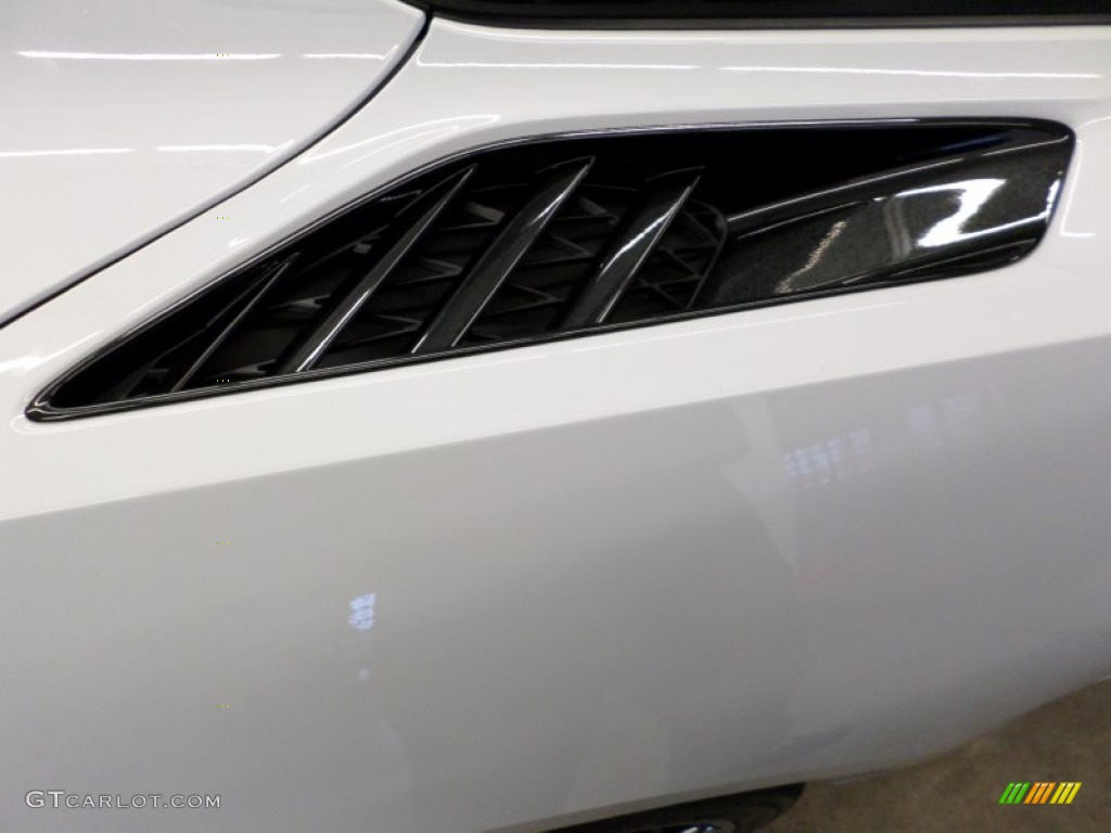 2014 Corvette Stingray Coupe Z51 - Arctic White / Adrenaline Red photo #21