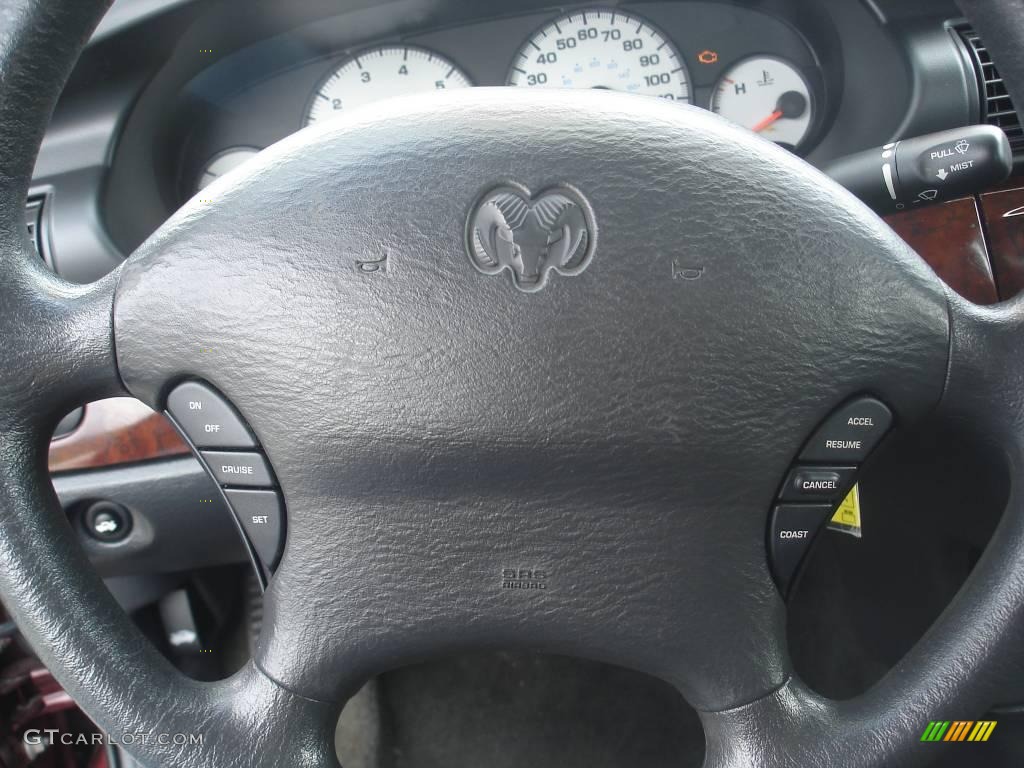 2001 Stratus SE Sedan - Dark Garnet Red Pearl / Dark Slate Gray photo #24