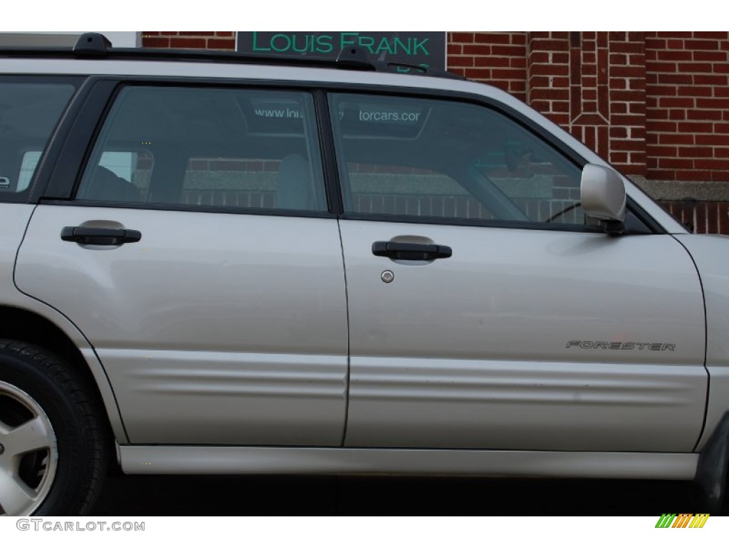 2001 Forester 2.5 S - Silverthorn Metallic / Gray photo #20
