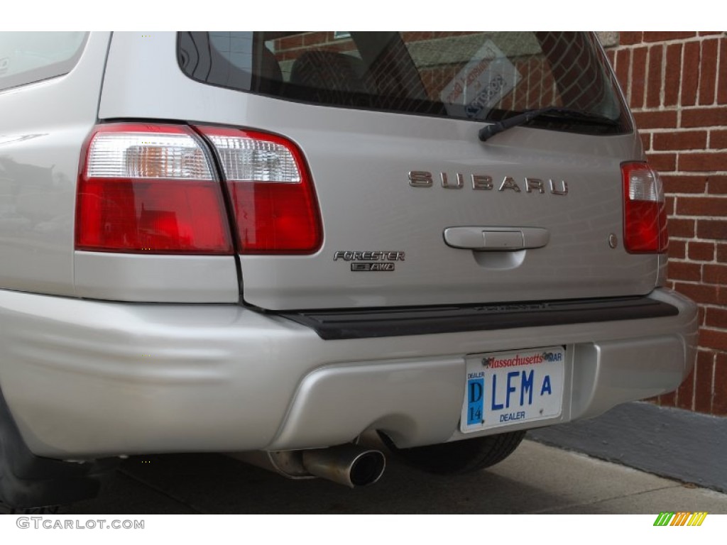 2001 Forester 2.5 S - Silverthorn Metallic / Gray photo #34