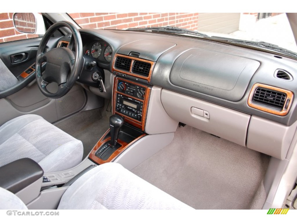 2001 Forester 2.5 S - Silverthorn Metallic / Gray photo #39