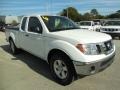 Avalanche White - Frontier SE V6 King Cab Photo No. 10