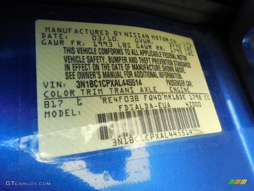 2010 Versa 1.8 S Hatchback - Metallic Blue / Charcoal photo #23