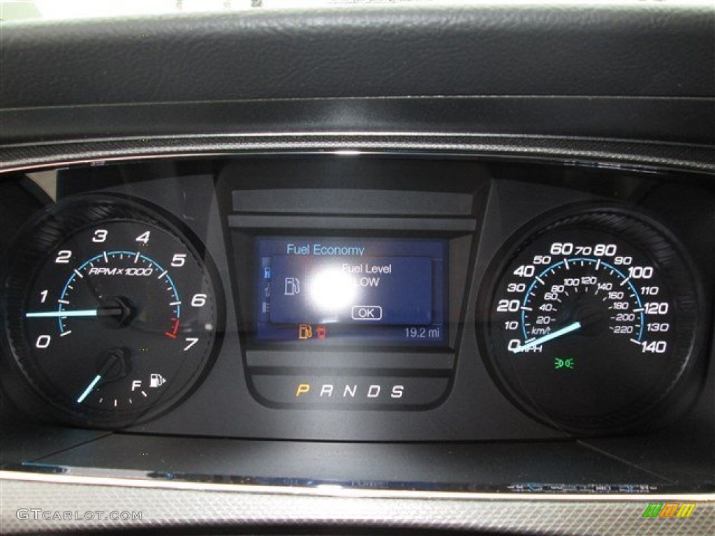 2014 Ford Taurus SE Gauges Photo #88871340