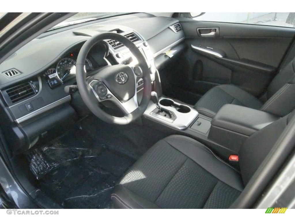 2014 Camry SE - Magnetic Gray Metallic / Black photo #5